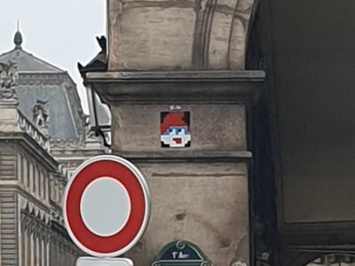 Papa Smurf Mosaic — Street art in Paris