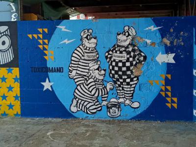 Tolérance et résistance par Toxicómano Callejero — Street art de Toxicómano Callejero à Berlin