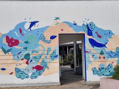 Monde aquatique baleine et dauphins — Street art à Strasbourg