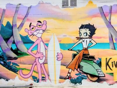 Retro Tropical Characters — Street art in Saint-Paul