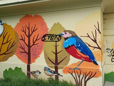 Fresque ornithologique signée SYEN — Street art à Prague