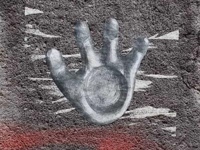 Radiant Palm — Street art in Clermont-Ferrand