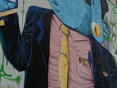 Figure colorée brésilienne — Street art de Cranio à Berlin
