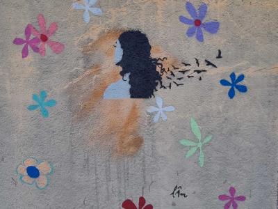 Silhouette florale aux oiseaux — Street art à Clermont-Ferrand