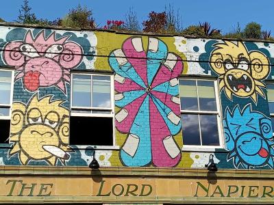 The lord napier — Street art de PHLEGM à London