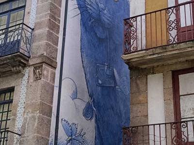 Giant Blue Cat by Liqen — Street art by Liqen in Porto