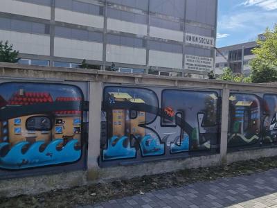 Fresque panoramique sur mur de quartier — Street art à Strasbourg