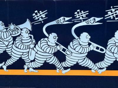 Fanfare de Bibendums Michelin — Street art à Clermont-Ferrand