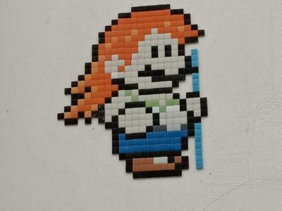 Personnage roux pixel art de IN THE WOUP, Angers — Street art de IN THE WOUP à Angers