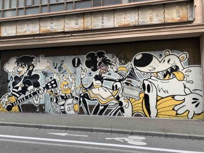 Parade de Personnages Cartoon — Street art à Strasbourg