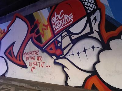 ABC Nature Fish in the Sea Graffiti — Street art in Paris