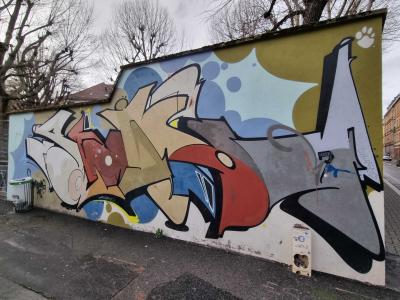 Tags classiques multicolores — Street art à Strasbourg