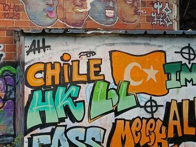Chili Melek et drapeau turc — Street art à Rennes