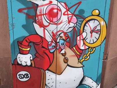 Lapin blanc strasbourgeois — Street art à Strasbourg