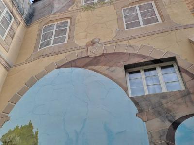 Trompe-l'œil architectural aux arches — Street art à Clermont-Ferrand