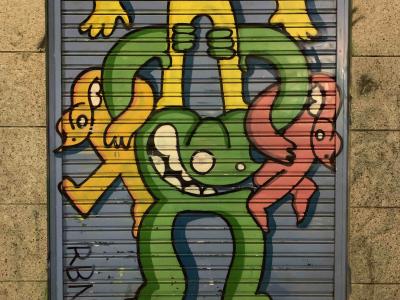 Trio de Personnages Colorés — Street art à Madrid