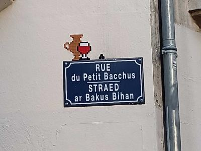 Petit Bacchus — Street art de Mifamosa à Nantes