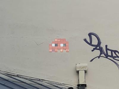 Space Invader PA_0083 - Pink Ghost — Street art by Invader in Paris