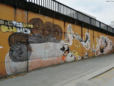 Breakfast — Monstre devorant des personnages