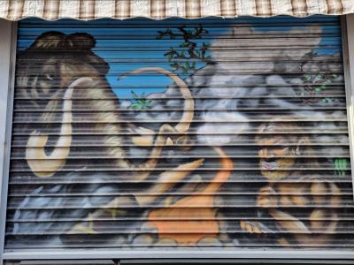Pot d'orchidées blanches — Street art à Clermont-Ferrand