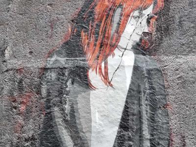 Portrait de femme aux cheveux roux — Street art à Clermont-Ferrand