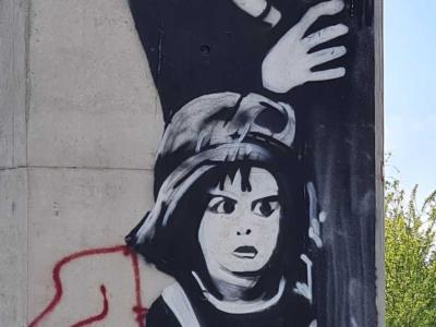 Cinematic Black and White Mural — Street art in Bitsingen