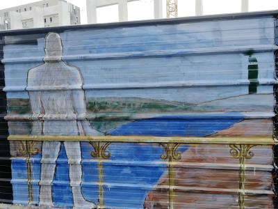 Silhouette Contemplant la Mer — Street art à Nantes
