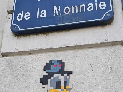 Digital Space Invader Style Creature — Street art in Nantes