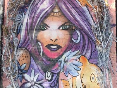 Femme colorée — Street art à London