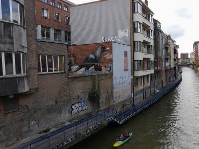 Lapin sur Canal par ROA à Gand — Street art à Gent