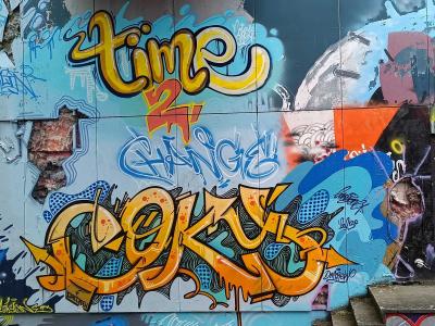Graffiti Time 2 Change de Lekys — Street art à Berlin