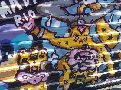 Madrid Río Colorful Cartoon Creatures — Street art in Madrid