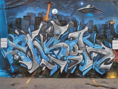 Alien Attack, Graffiti and Alien Monster — Street art in Laval