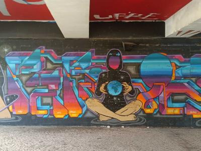 Méditation Cosmique — Street art à Lisbon