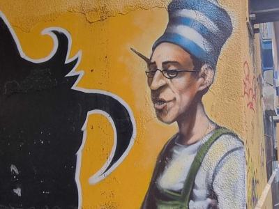 Vegetable Vendor in Striped Toque — Street art in Grenoble
