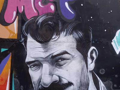 Portrait en noir et blanc, tag MCT — Street art à Nantes