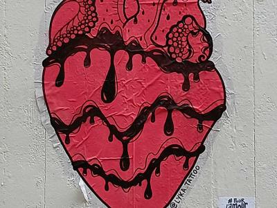 Melting Anatomical Heart with Smiley — Street art in Nantes