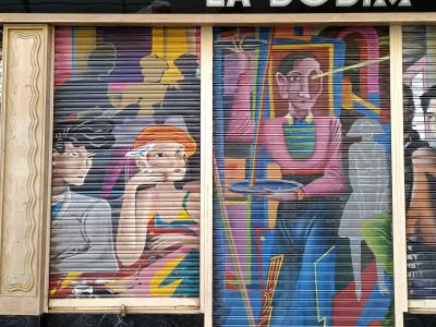 Musical Scene in Art Deco Style — Street art in Madrid