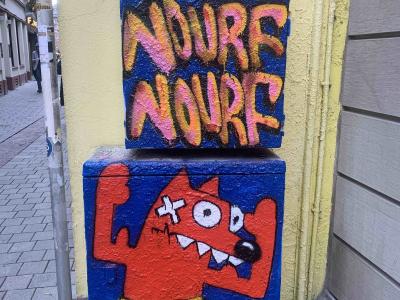 Nourf nourf - personnage fantaisiste — Street art à Strasbourg