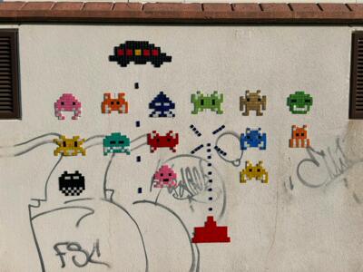 Le mur des Space Invaders — Street art de Astro Boy à Beniarbeig