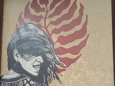 Femme et Feuille Gravure — Street art à Prague