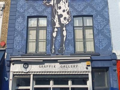 Minimalist Creature — Street art in London