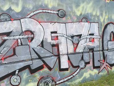 Grey Graffiti with Ropes and Shooting Stars — Street art in Prague