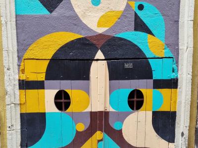 Turquoise and Gold Geometric Bird — Street art in Clermont-Ferrand