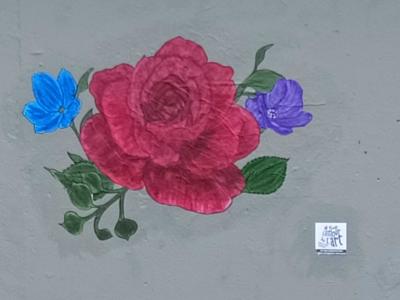 Minimalist Colorful Flower Bouquet — Street art in Nantes