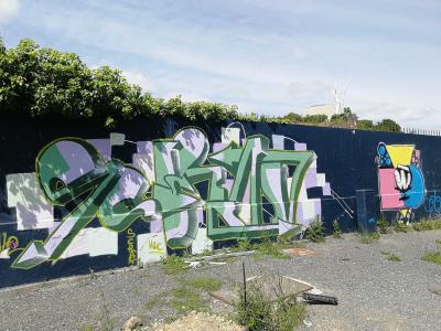 Wildstyle vert et personnage pop — Street art à Nantes