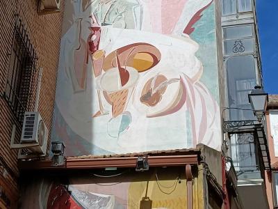 Mural figuratif pastels à Tolède — Street art à Toledo