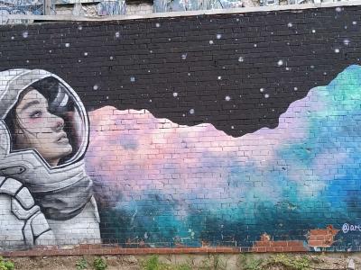 Dreamy Cosmic Astronaut — Street art by Min Kim in Berlin