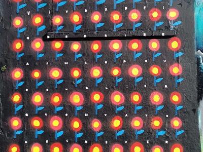 Grille lumineuse — Street art à Nantes