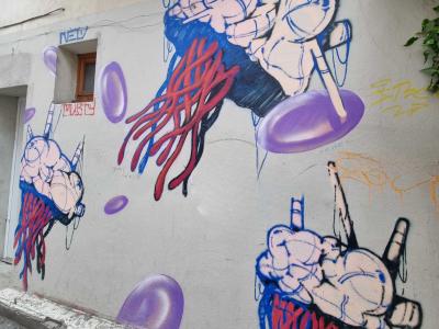 Blue-White-Red-Purple Characters Graffiti — Street art in Grenoble